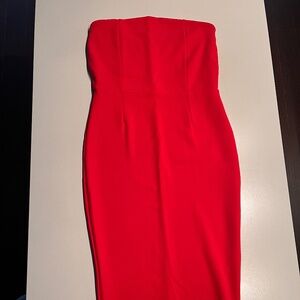 Red strapless PrettyLittleThing dress - US 0